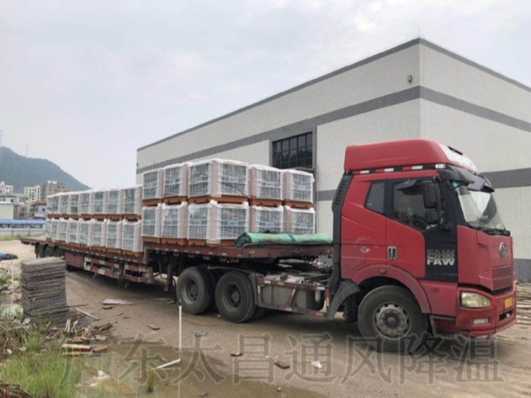 工業(yè)環(huán)?？照{(diào)專為廠房車間清涼降溫