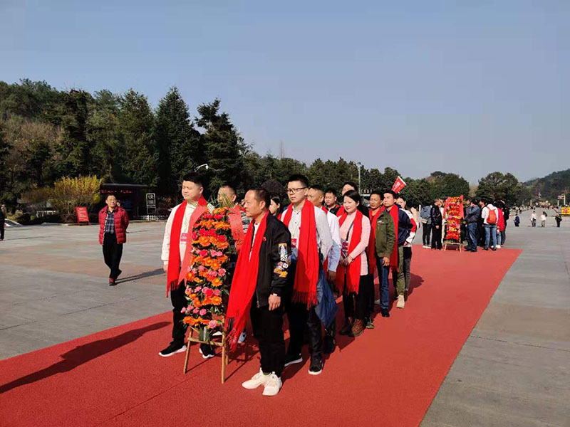 潤東方環(huán)??照{(diào)團隊出游 潤東方環(huán)保空調(diào)團隊出游